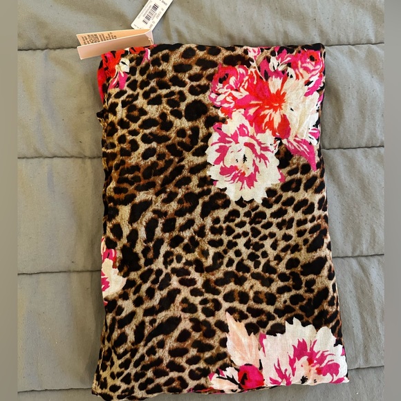 Victoria’s Secret Leopard Print & Floral Scarf - Picture 2 of 5